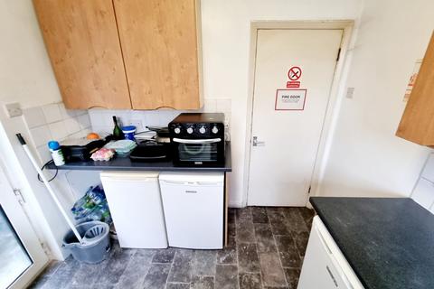undefined, Chase Road, Southgate