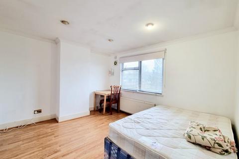 undefined, Chase Road, Southgate