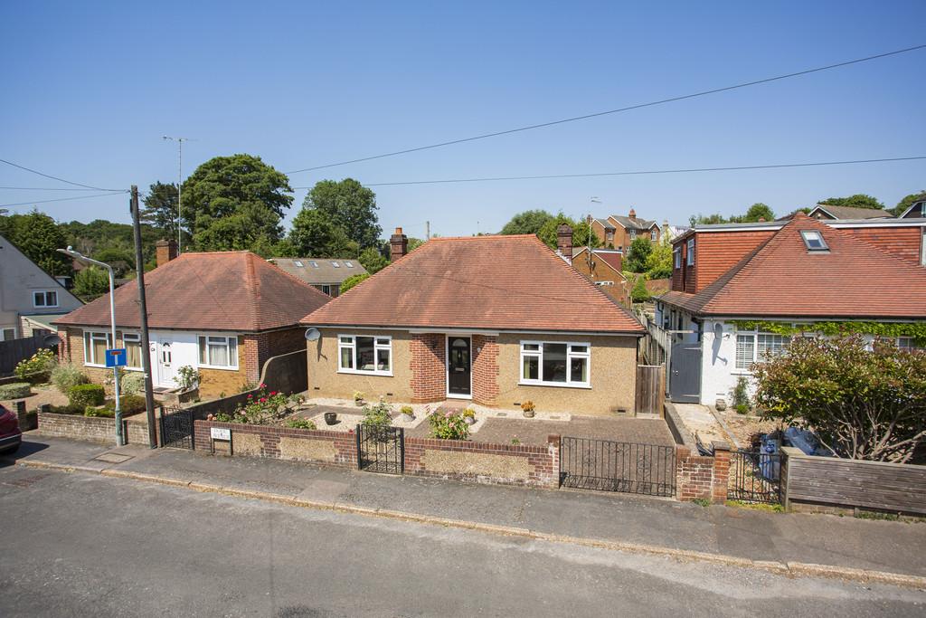 Doric Avenue, Southborough 2 bed detached bungalow for sale £425,000