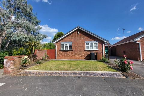 2 bedroom detached bungalow to rent, Applewood Close, Uttoxeter