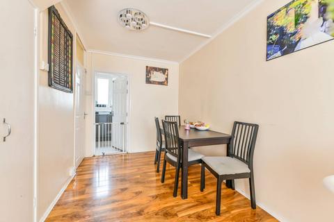 1 bedroom flat for sale, Lillie Road, Fulham, London, SW6