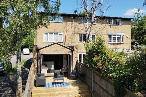 1 Simmonds Rise, Hemel Hempstead, HP3 9EA