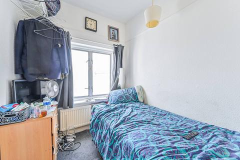 9 Acacia Road, London, SW16 5PP