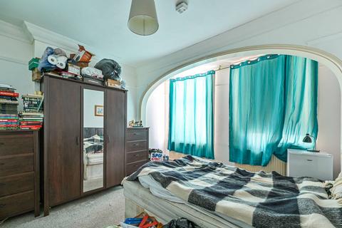 9 Acacia Road, London, SW16 5PP