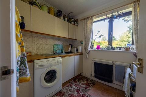2 Wheatfields Close, Hillington, King's Lynn, PE31 6DF