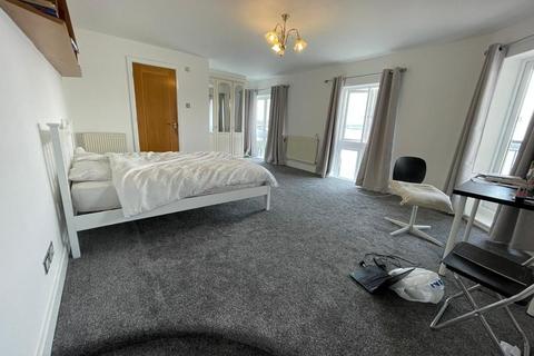 3 bedroom apartment to rent - Jamestown Way, Atlantic Court
