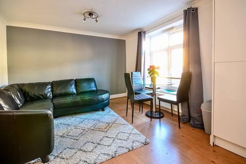 1 bedroom flat for sale, York Road, Woking, GU22