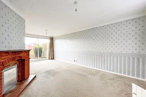 3 bedroom detached house for sale, Glenfern Road, COSELEY, WV14 9HW