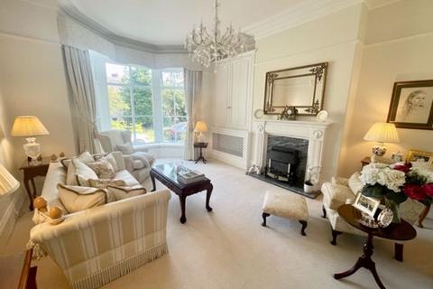 4 bedroom terraced house for sale, Heathfield Terrace, Skircoat Green, Halifax,