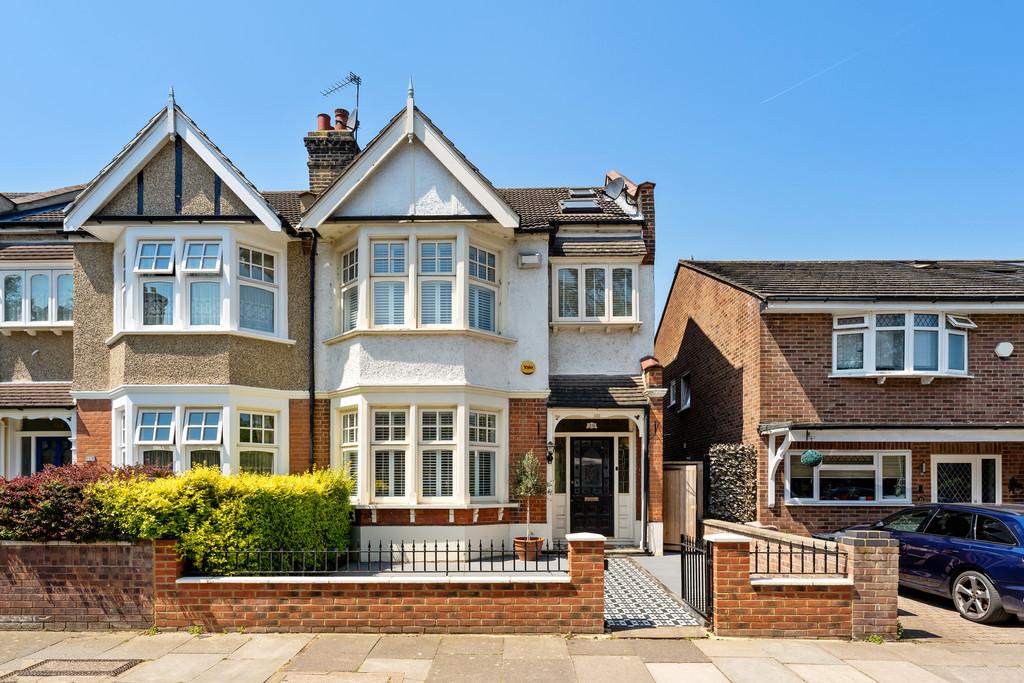 Ingatestone Road, Aldersbrook 4 bed semidetached house for sale £1,200,000