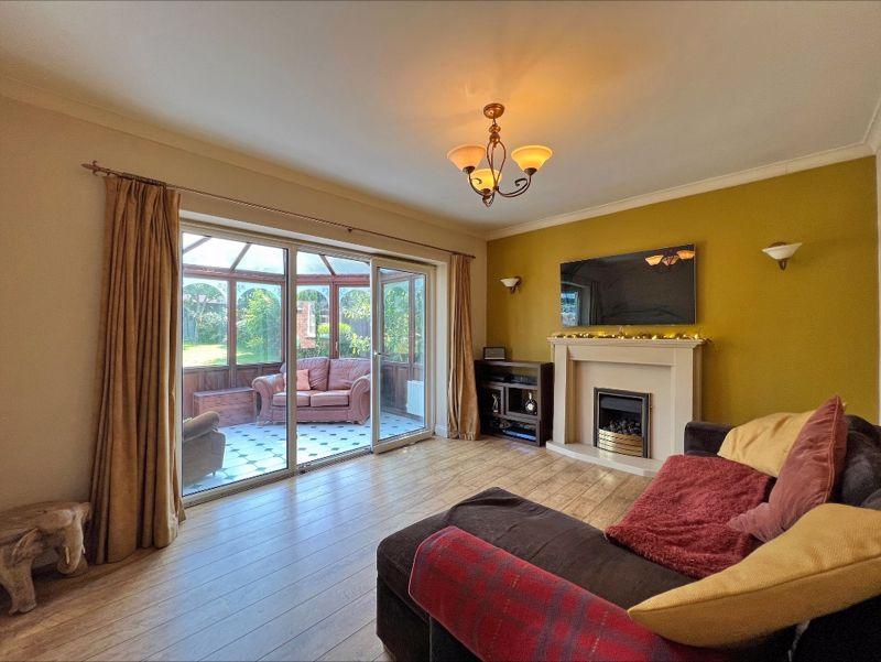 Foxlands Avenue, Wolverhampton 3 bed detached house £369,950