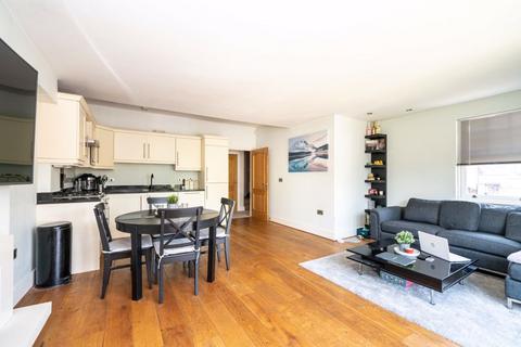 2 bedroom apartment for sale, London Road, Markyate