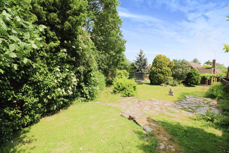 Brackenforde, Langley 4 bed detached house £865,000