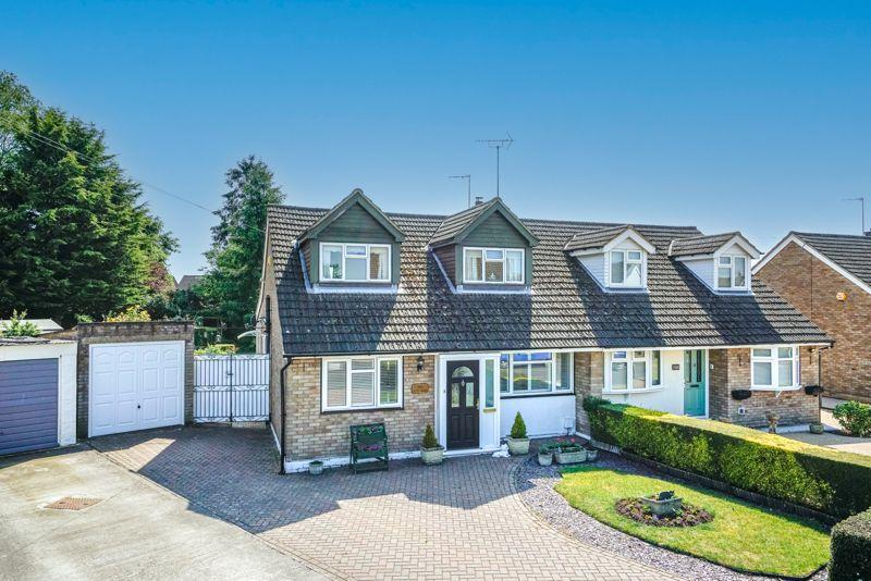 Five oaks caddington 4 bed semi detached house for sale 525 000