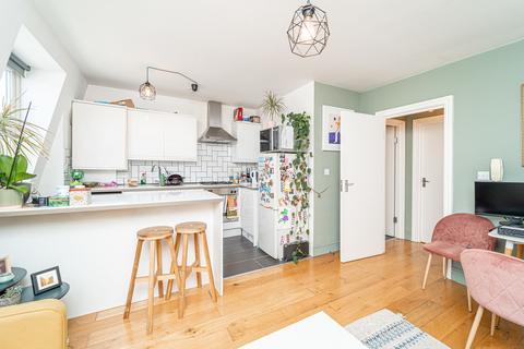 1 bedroom flat to rent, Chatsworth Road, London