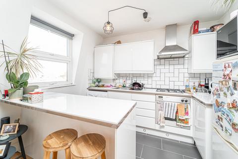 1 bedroom flat to rent, Chatsworth Road, London
