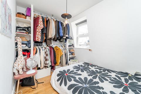 1 bedroom flat to rent, Chatsworth Road, London