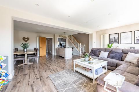 52 Chevington Way, Hornchurch, RM12 6RN