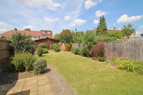 12 Oakfield Gardens, Greenford, UB6 8SD