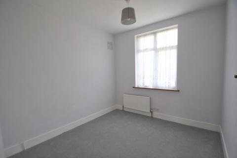 12 Oakfield Gardens, Greenford, UB6 8SD