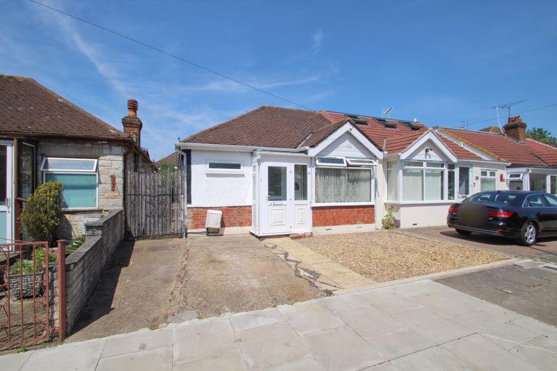 Oakfield Gardens Greenford 2 Bed Semi Detached Bungalow For Sale £