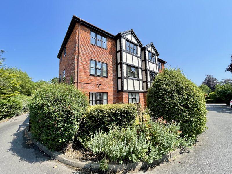 Maxwell Road, Beaconsfield HP9 1 bed apartment for sale £287,500