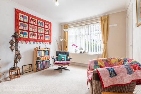 3 Hillside Avenue, Grotton, Oldham, OL4 5SG