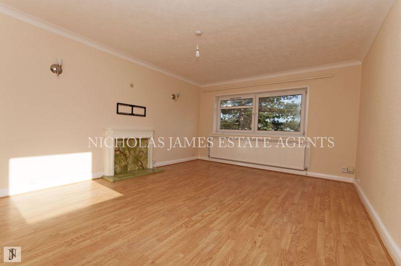 Maplin Close, Winchmore Hill, N21 1 bed apartment £1,300 pcm (£300 pw)