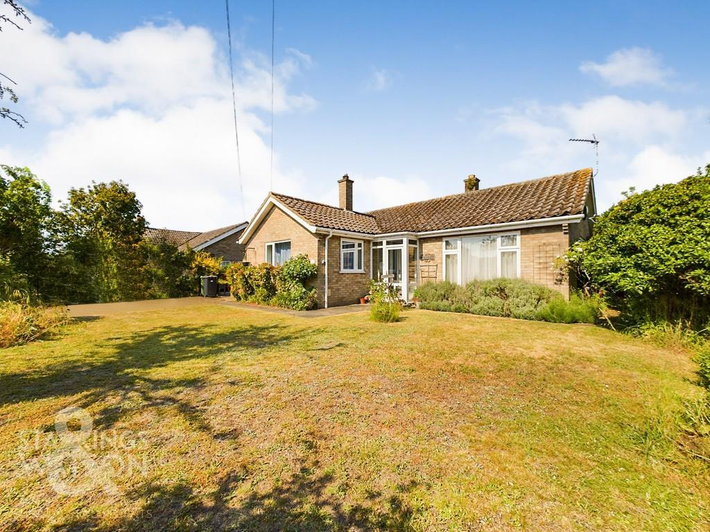 Sun Road, Broome, Bungay 2 bed detached bungalow for sale £375,000