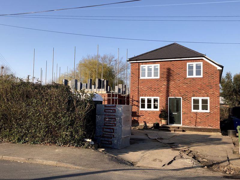 Sunnyside Avenue, Minster. 4 bed detached house £375,000