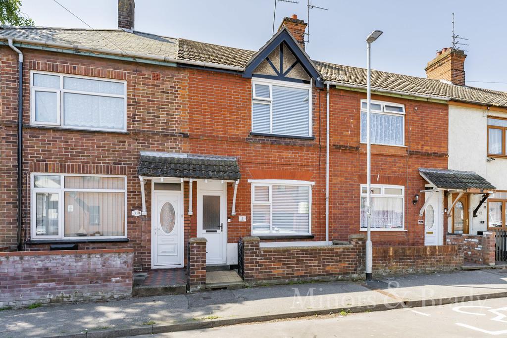 Maidstone Road, Lowestoft 3 bed terraced house for sale £160,000