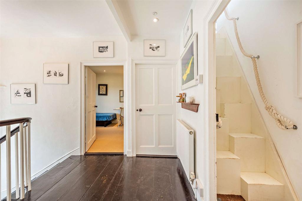 2nd Floor Staircase
