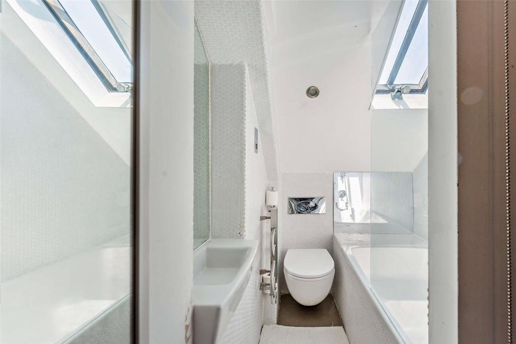 En Suite Bathroom