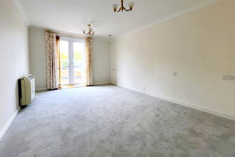1 bedroom apartment for sale, Highview Court, Wortley Road, Highcliffe, Christchurch, Dorset, BH23