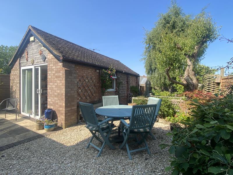 285 Pickersleigh Road, Malvern, Worcestershire, WR14 4 bed semi