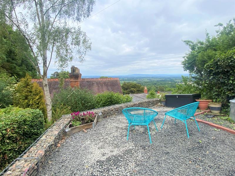 1 Fern Cottage, Holywell Road, Malvern, Worcestershire, WR14 2 bed semi