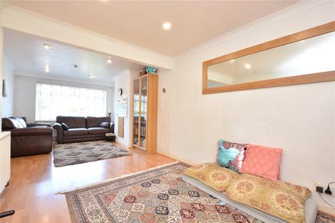 1 Barfield Mount, Leeds, LS17 8TG
