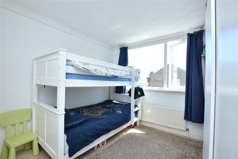 1 Barfield Mount, Leeds, LS17 8TG