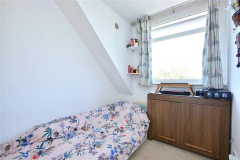 1 Barfield Mount, Leeds, LS17 8TG