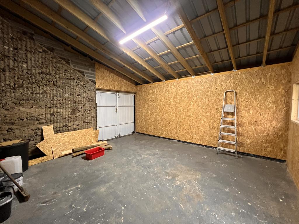 Garage / Workshop