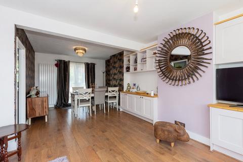 49 Totnes Road, Welling, DA16 1BU