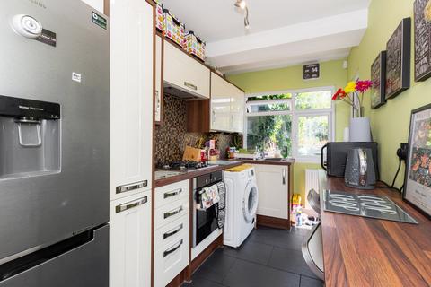 49 Totnes Road, Welling, DA16 1BU