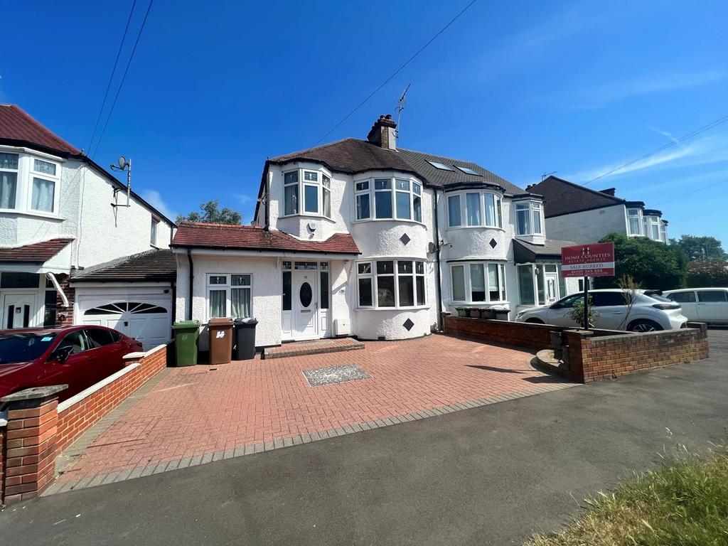 Hill Rise, Potters Bar, EN6 4 bed semidetached house £2,450 pcm (£