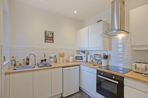 2 bedroom flat for sale, Market Place, Knaresborough