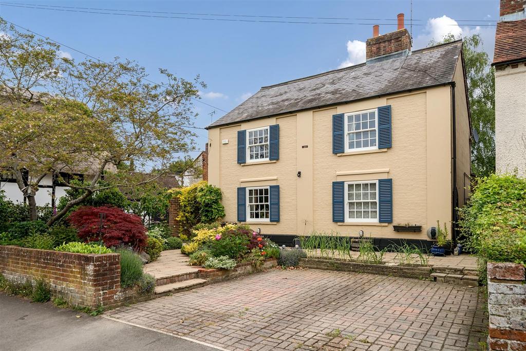 WATLINGTON 3 bed detached house £750,000