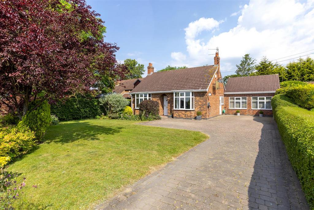 Hull Road, Dunnington, York 4 bed detached bungalow for sale £495,000