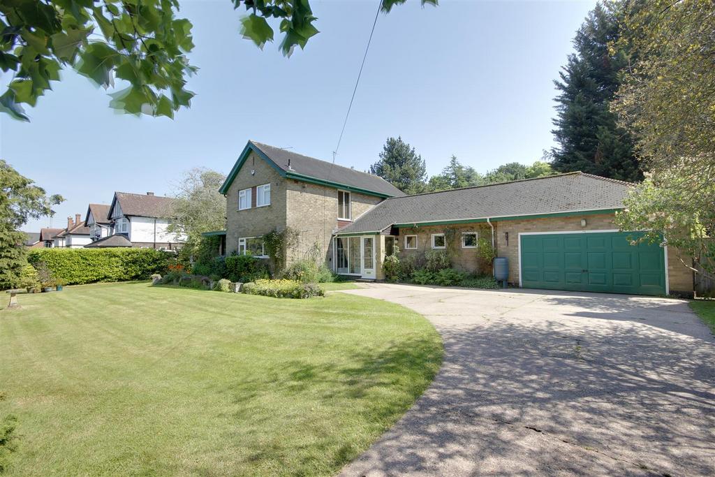 Tranby Lane, Anlaby 4 bed detached house for sale £725,000