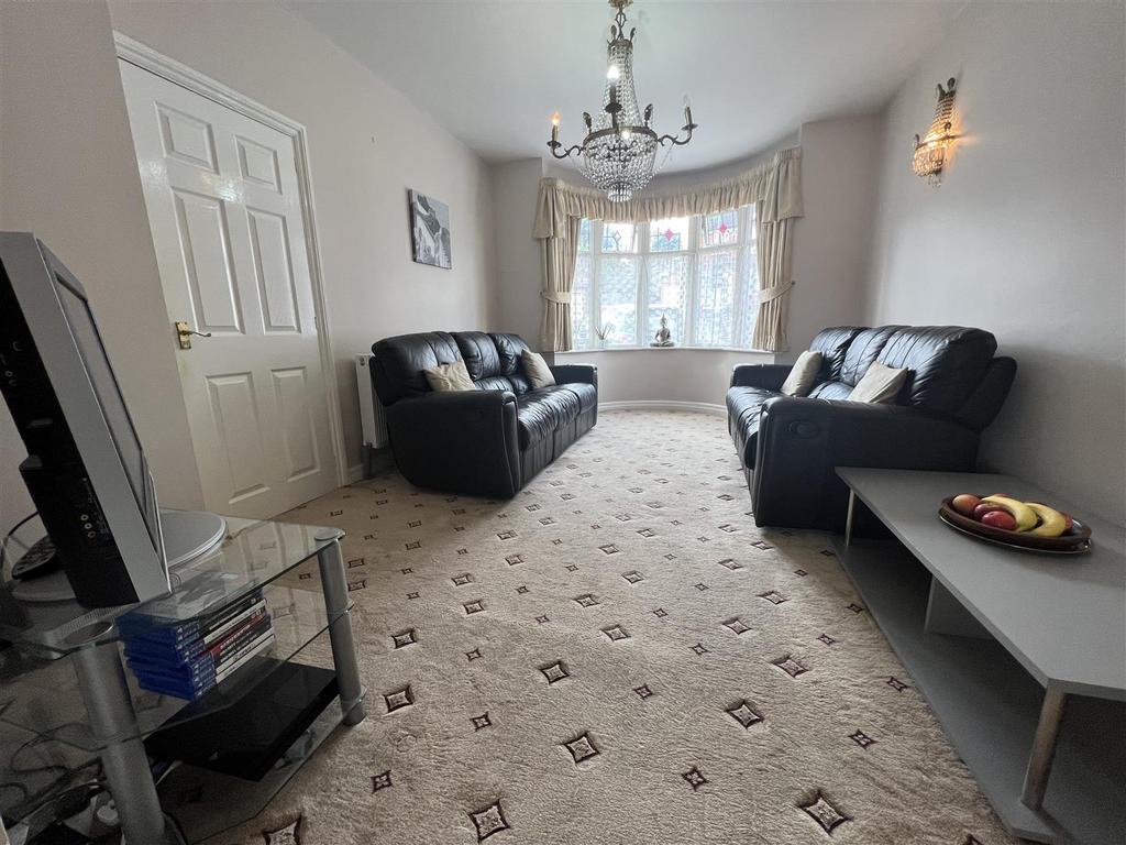 Leopold Avenue, Handsworth Wood, Birmingham 5 bed detached house for