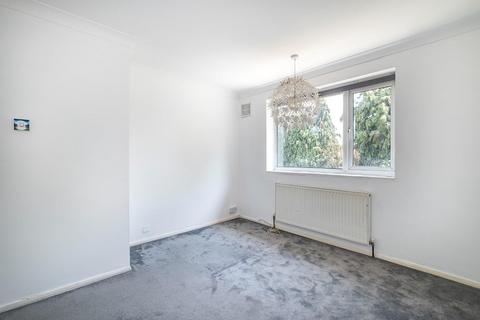 83 Hatch Gardens, Tadworth, KT20 5LD