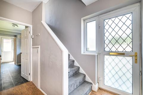 83 Hatch Gardens, Tadworth, KT20 5LD